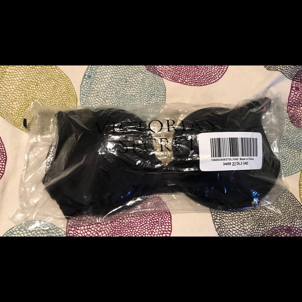 Victoria’s Secret Very Sexy Push-Up bra